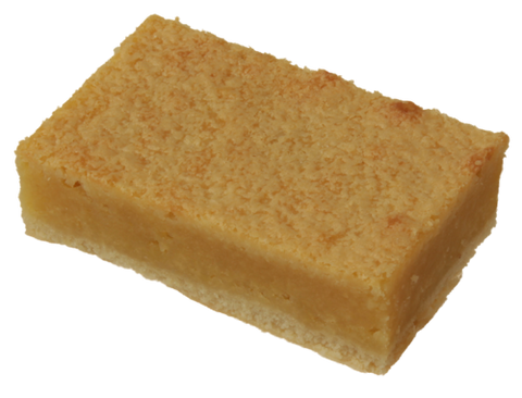 Stück Mandelkuchen mit Hefeteigboden